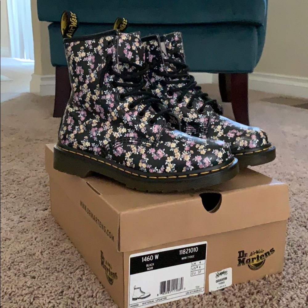 Dr. Martens Boots - Mini Tydee